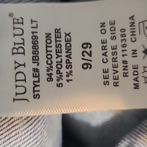 Judy Blue Jogger Jeans With Draw String Light Wash  9 / 29 - Picture 5 of 6